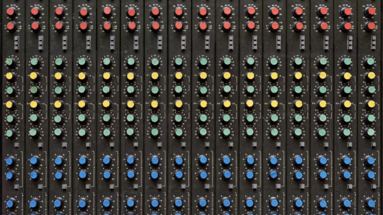 Logic Pro Essentials - Effortless Mix Mastery